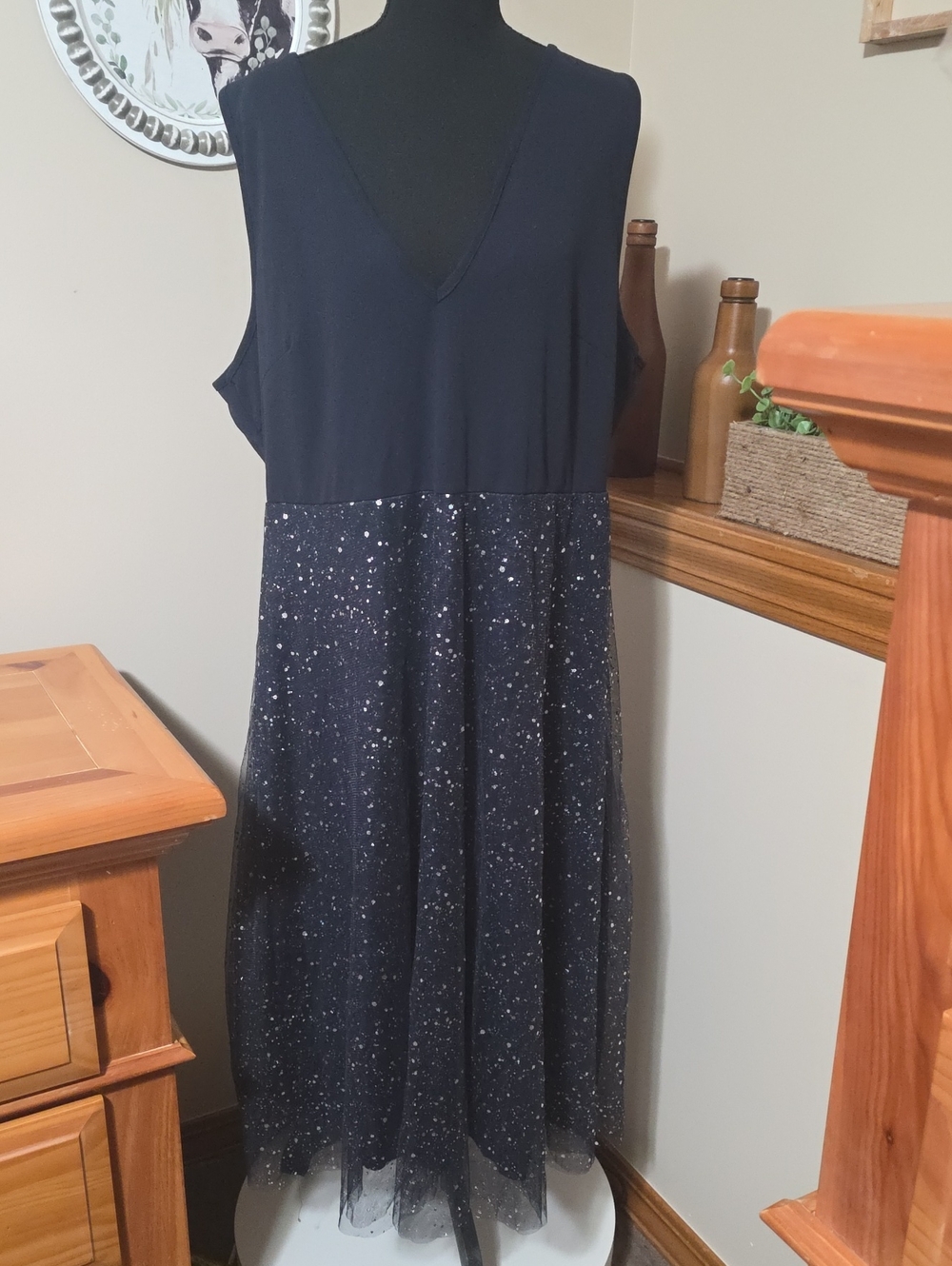 Sleeveless V-Neck Navy Sparkle Midi Dress